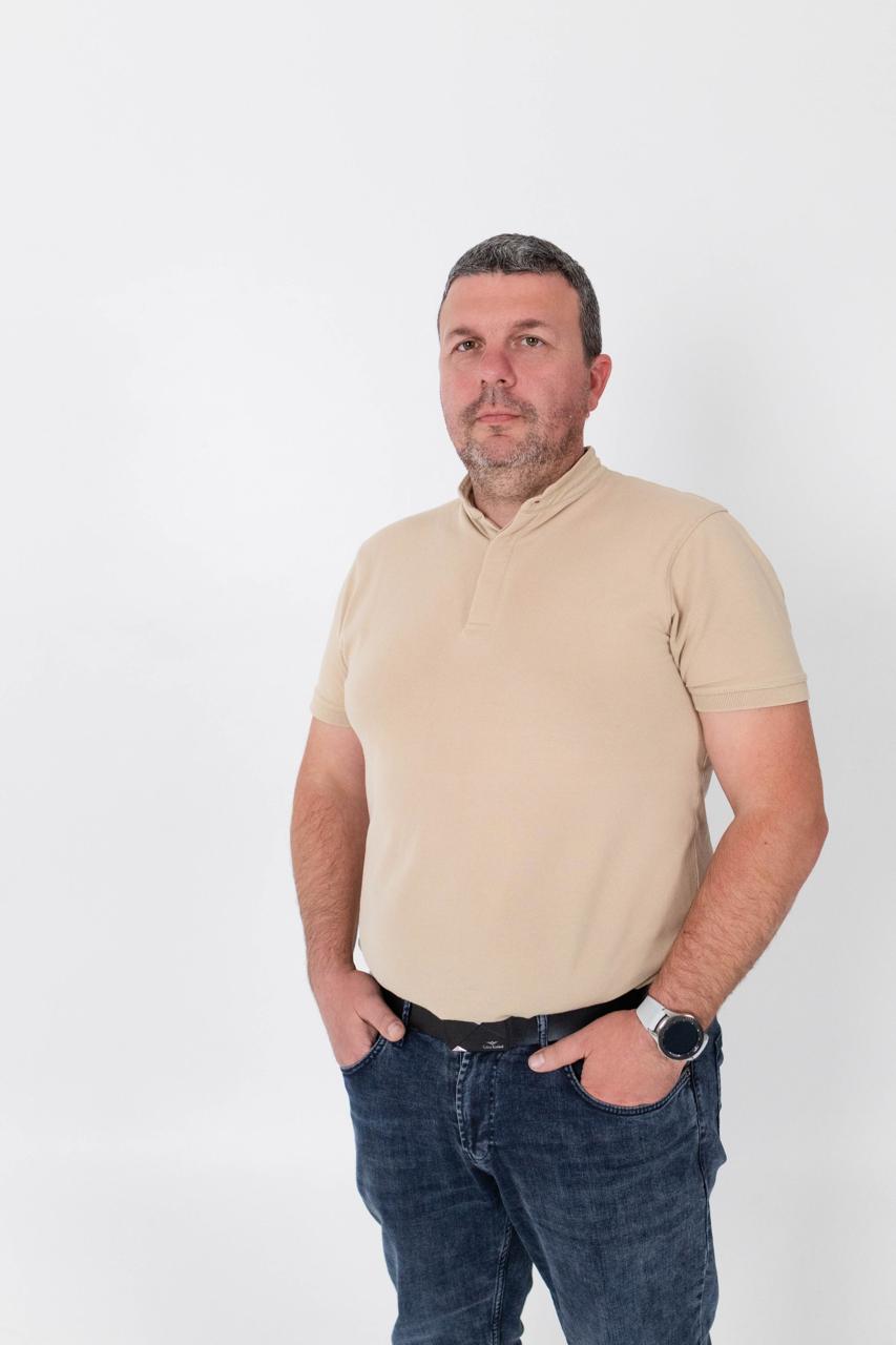 Денис Кондратенко